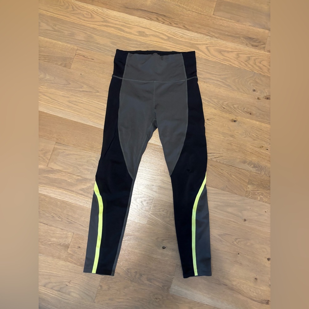 Athleta Spar Colorblock 7/8 Tight, Arbor Olive SIZE S 405455 N0312